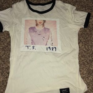 Taylor swift concert tee